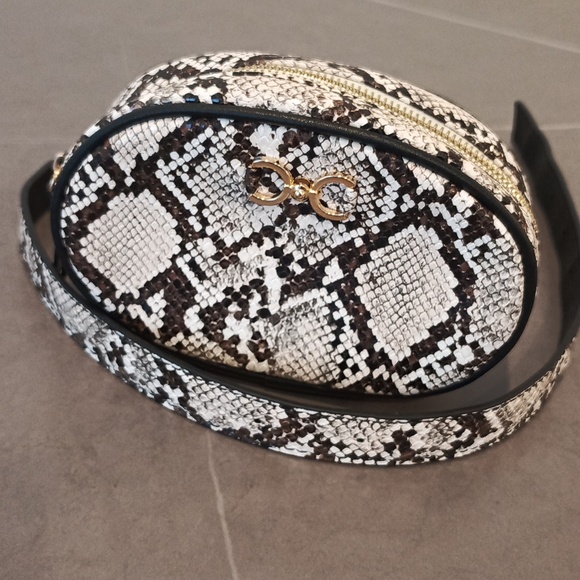 Belt bag - Picture 2 of 2